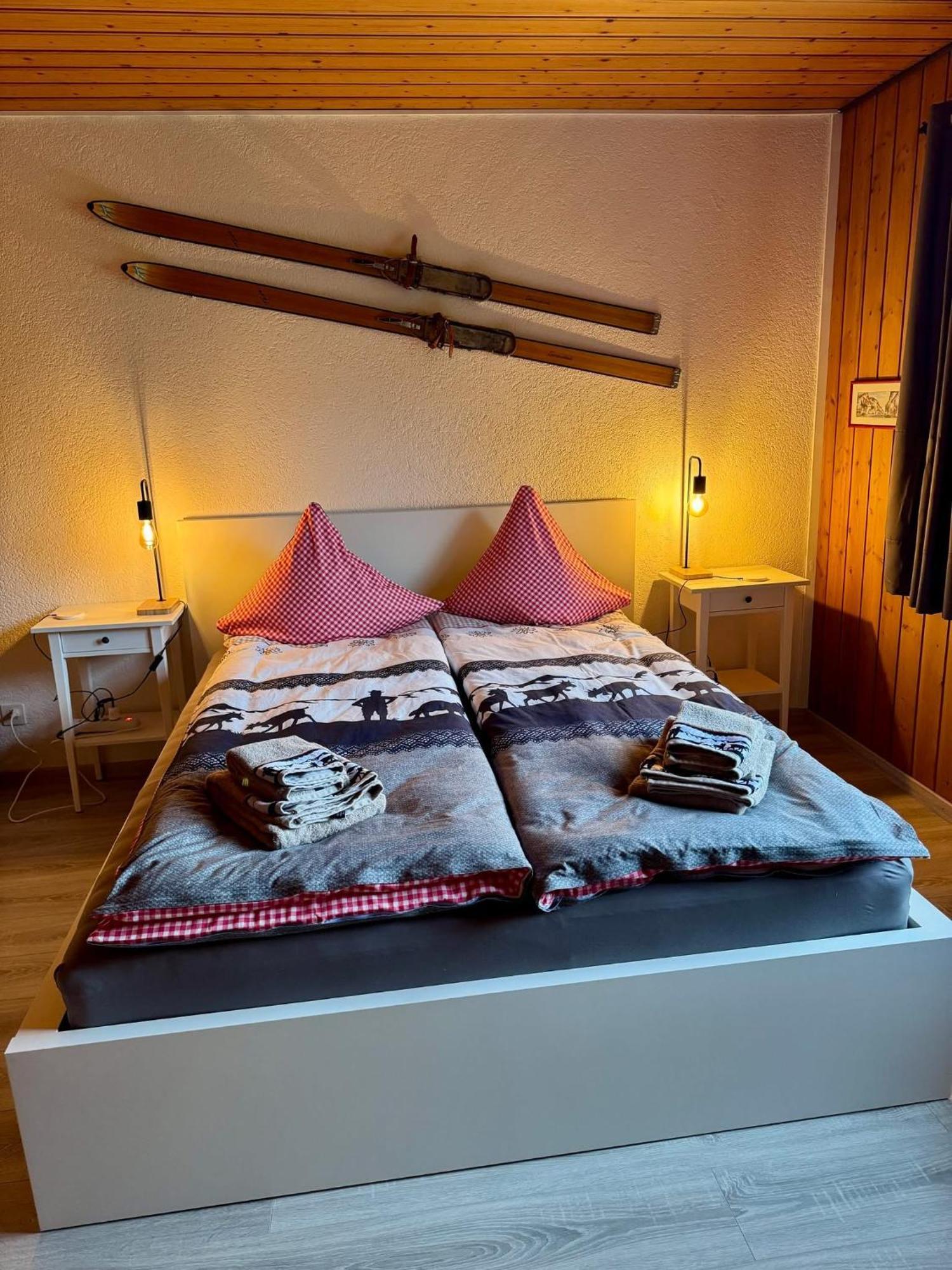 Camping Lazy Rancho - Eiger - Moench - Jungfrau - อินเทอร์ลาเคน ภายนอก รูปภาพ